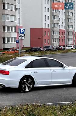 Седан Audi S8 2014 в 