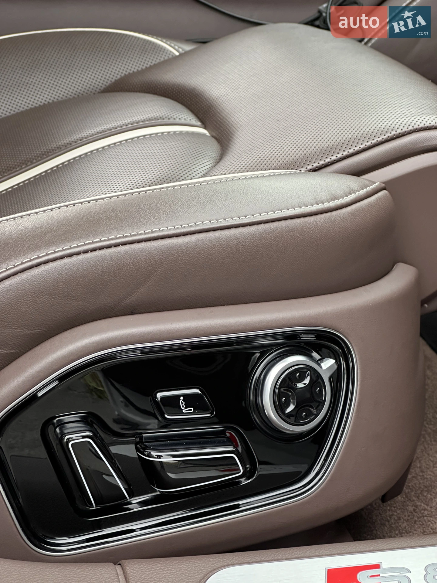 2014 Audi S8 - мініатюра 25