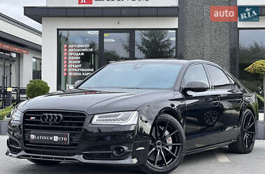 Седан Audi S8 2017 в Ужгороді