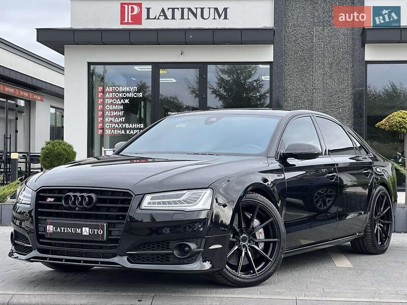 Седан Audi S8 2017 в 