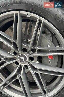 Седан Audi S8 2020 в 