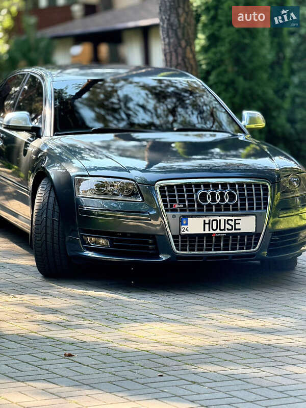 Седан Audi S8 2008 в Черкассах