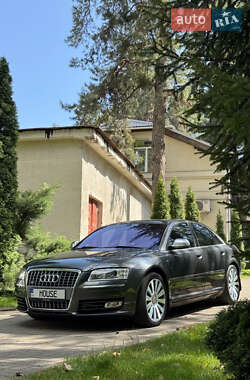 Седан Audi S8 2008 в 