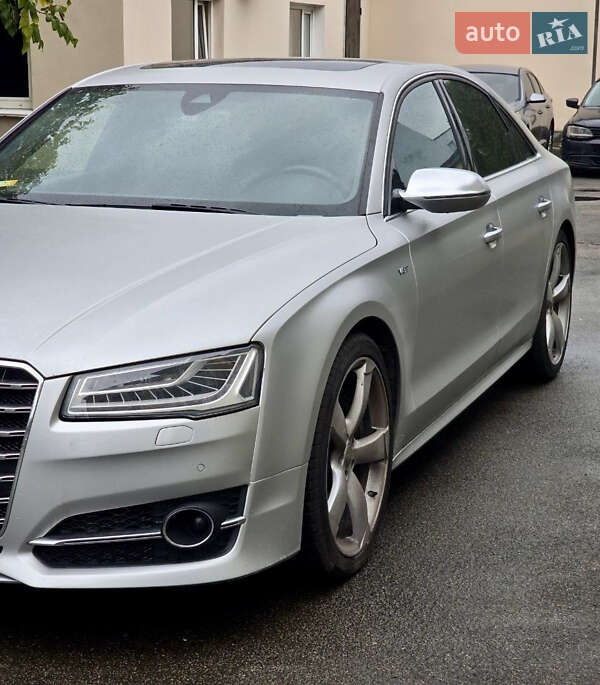 Седан Audi S8 2014 в Киеве
