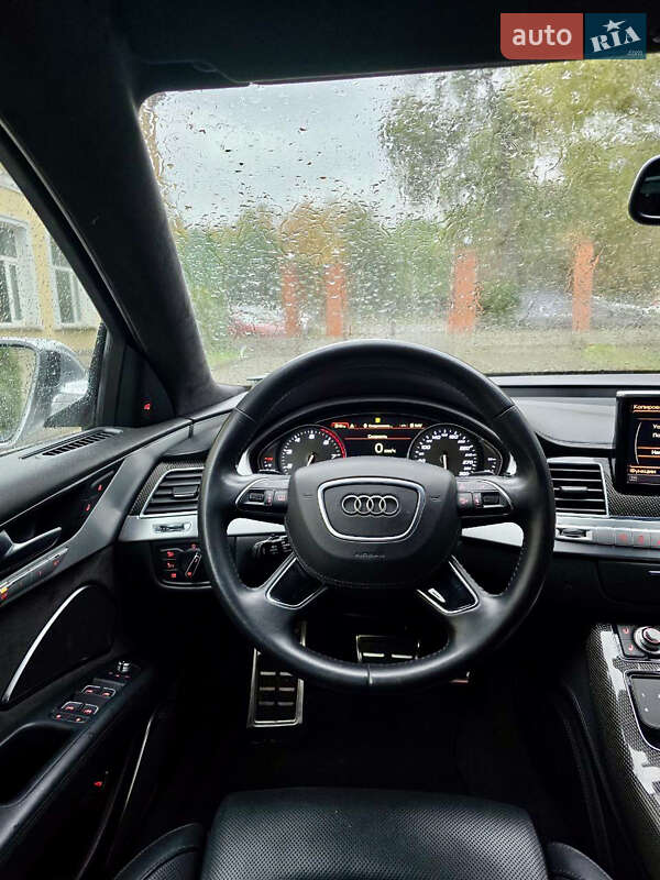 Седан Audi S8 2014 в Киеве