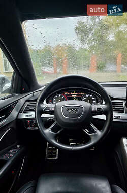 Седан Audi S8 2014 в 