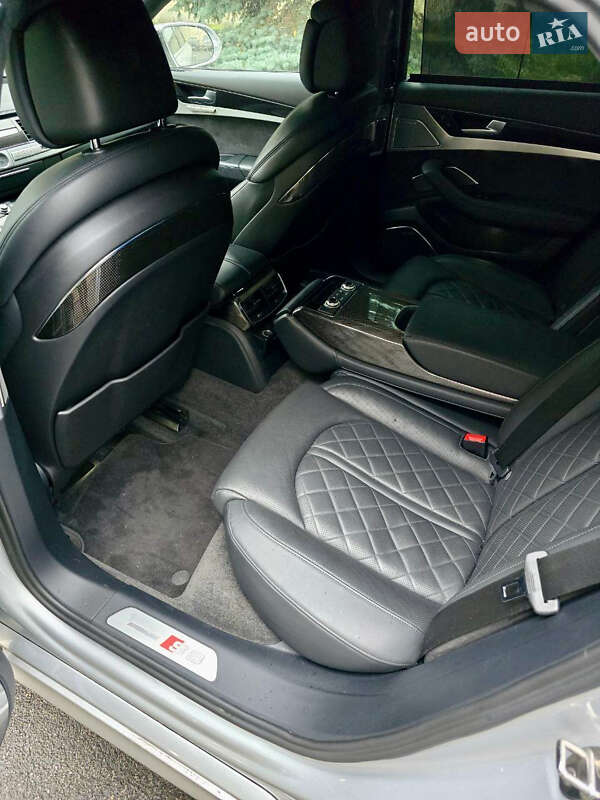 Седан Audi S8 2014 в Киеве