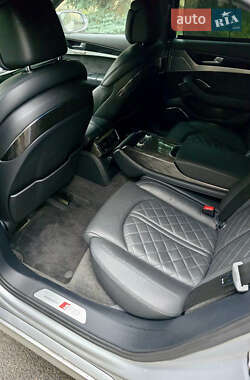 Седан Audi S8 2014 в 