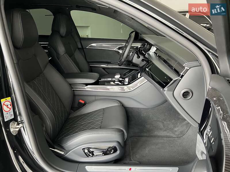 Седан Audi S8 2022 в Києві
