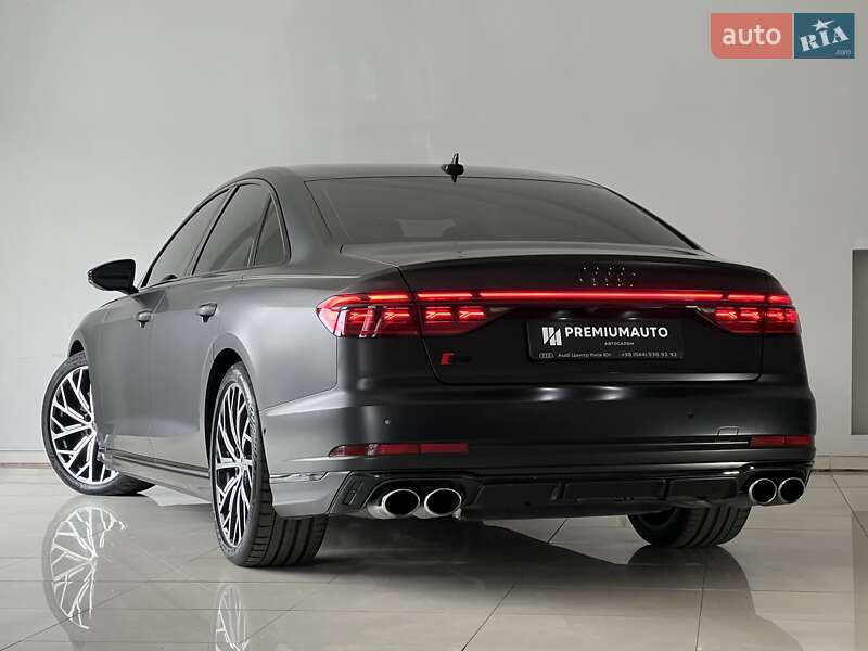 Седан Audi S8 2022 в Києві