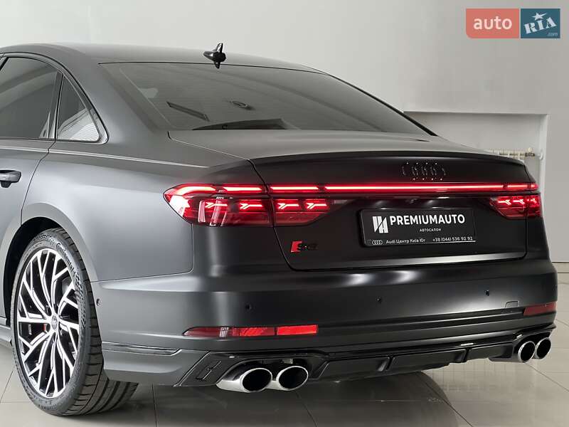 Седан Audi S8 2022 в Києві
