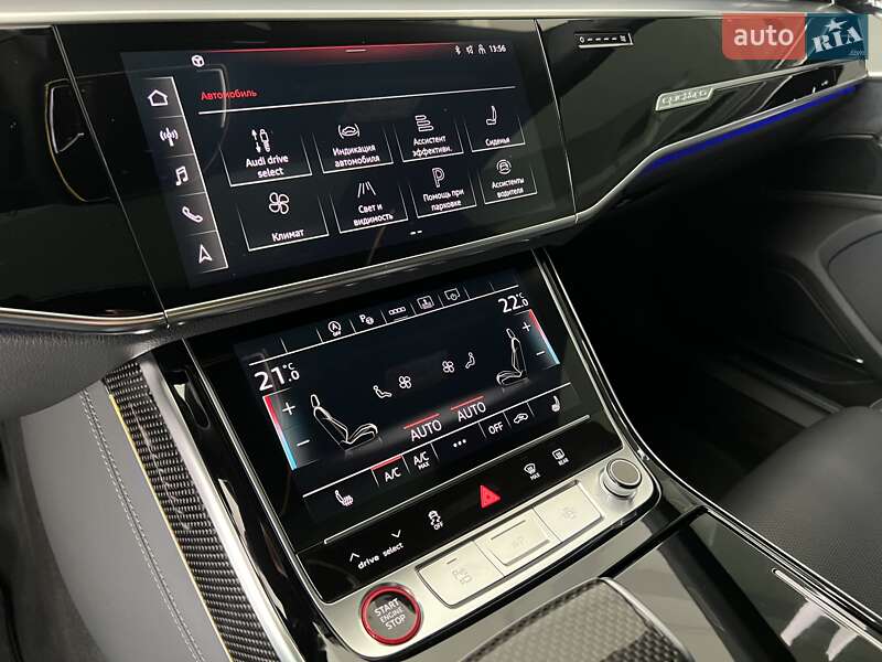 Седан Audi S8 2022 в Києві
