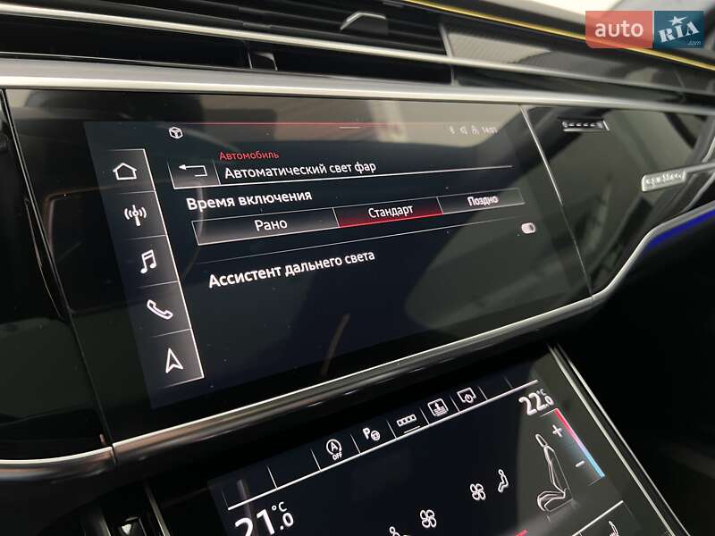 Седан Audi S8 2022 в Києві