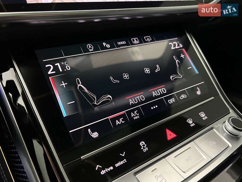 Седан Audi S8 2022 в Києві