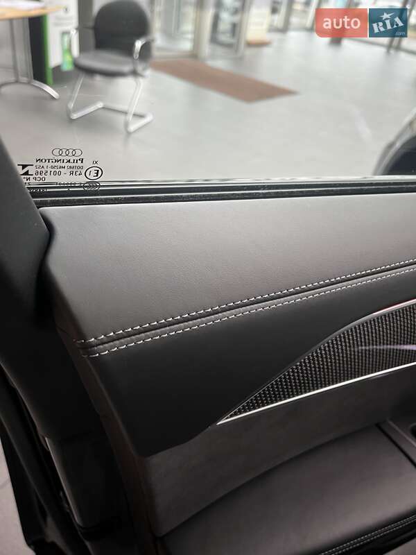 Седан Audi S8 2022 в Днепре фото 47 Седан Audi S8 2022 в Днепре