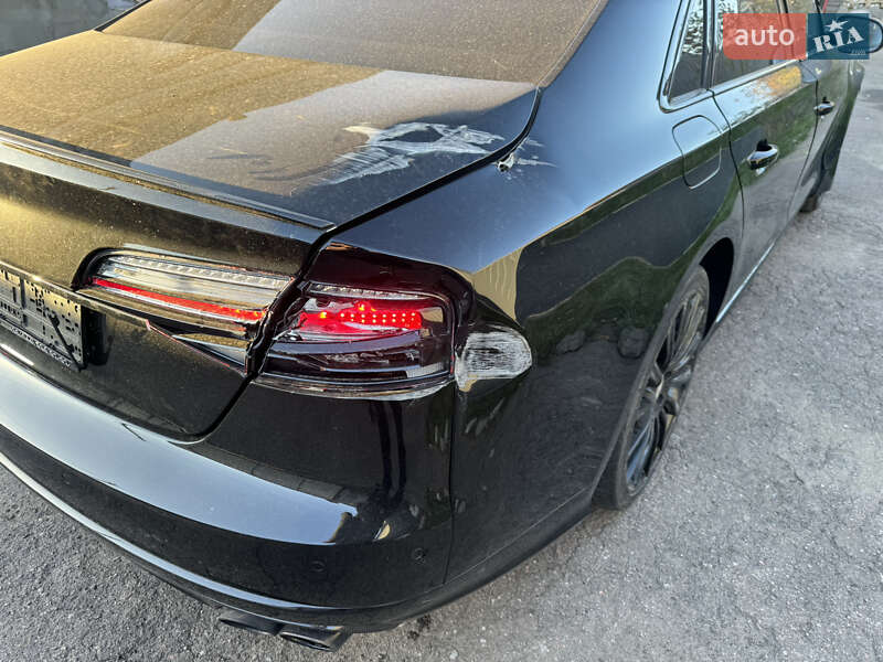 Седан Audi S8 2017 в Гребенках