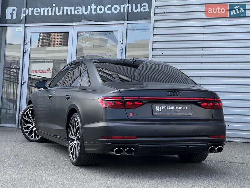 Седан Audi S8 2022 в Киеве