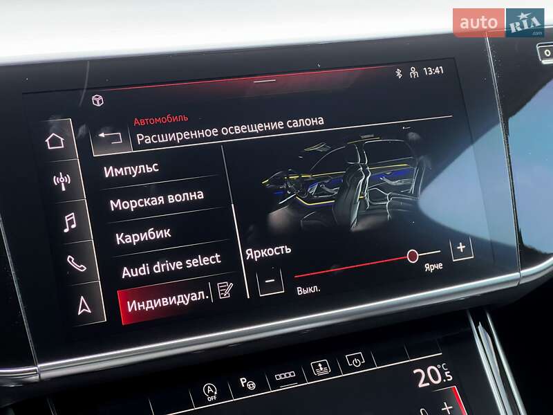 Седан Audi S8 2022 в Киеве