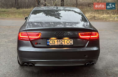 Седан Audi S8 2012 в Киеве