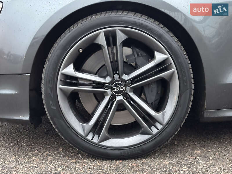 Седан Audi S8 2012 в Киеве фото 7 Седан Audi S8 2012 в Киеве