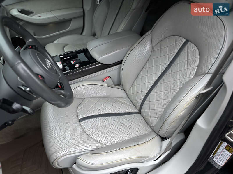 Седан Audi S8 2012 в Киеве фото 14 Седан Audi S8 2012 в Киеве
