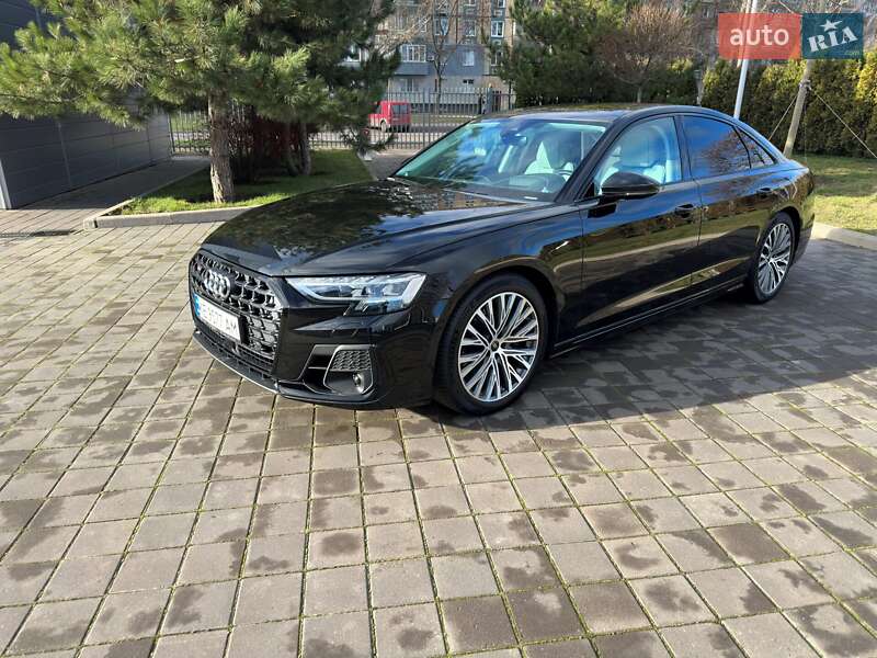 Audi S8 2025