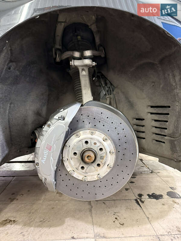 Седан Audi S8 2016 в Києві