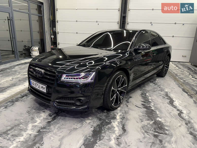 Седан Audi S8 2016 в Києві