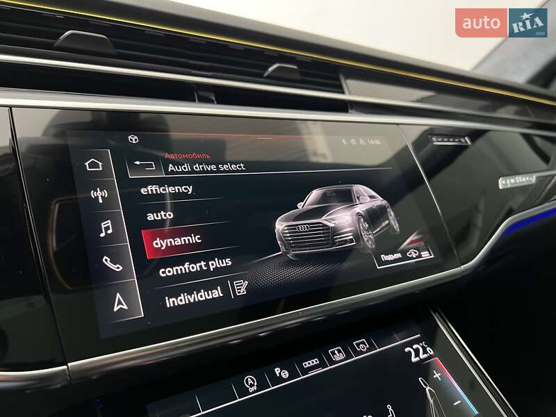 Седан Audi S8 2022 в Киеве