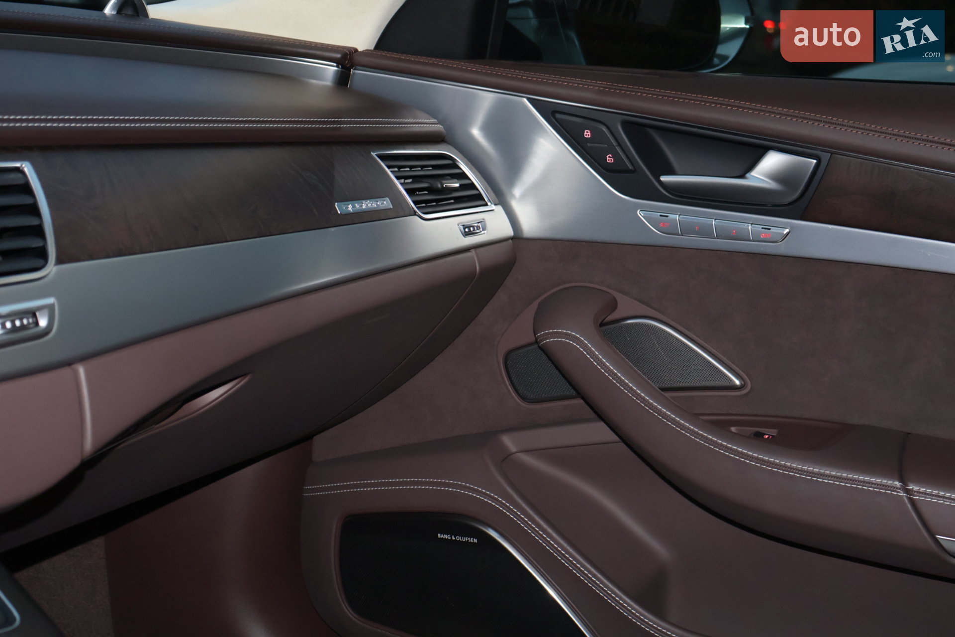2013 Audi S8 - мініатюра 7