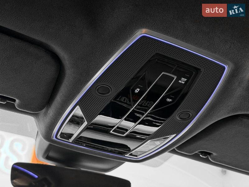 Седан Audi S8 2025 в Києві