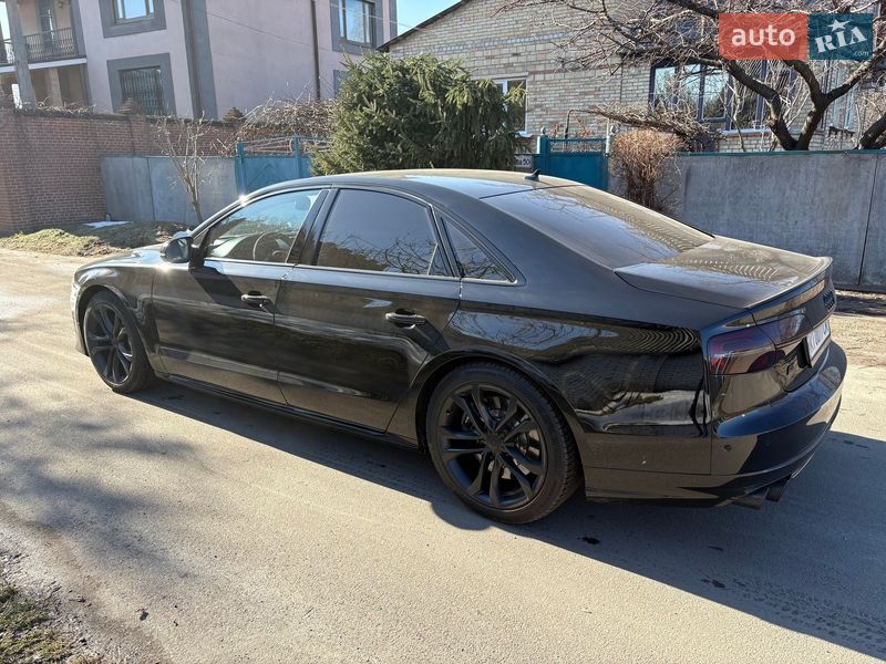 Седан Audi S8 2017 в Киеве