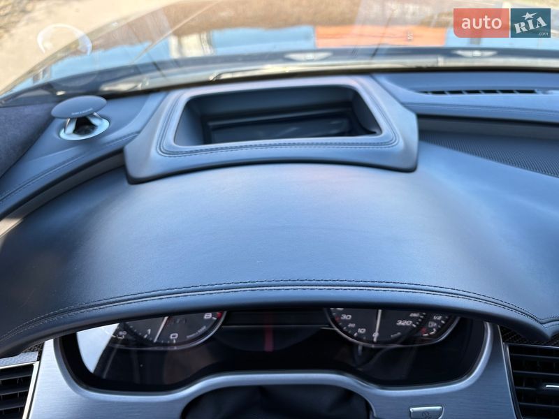 Седан Audi S8 2017 в Киеве