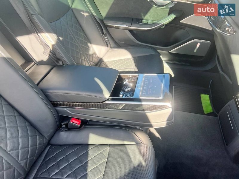 Седан Audi S8 2020 в Києві фото 15 Седан Audi S8 2020 в Києві