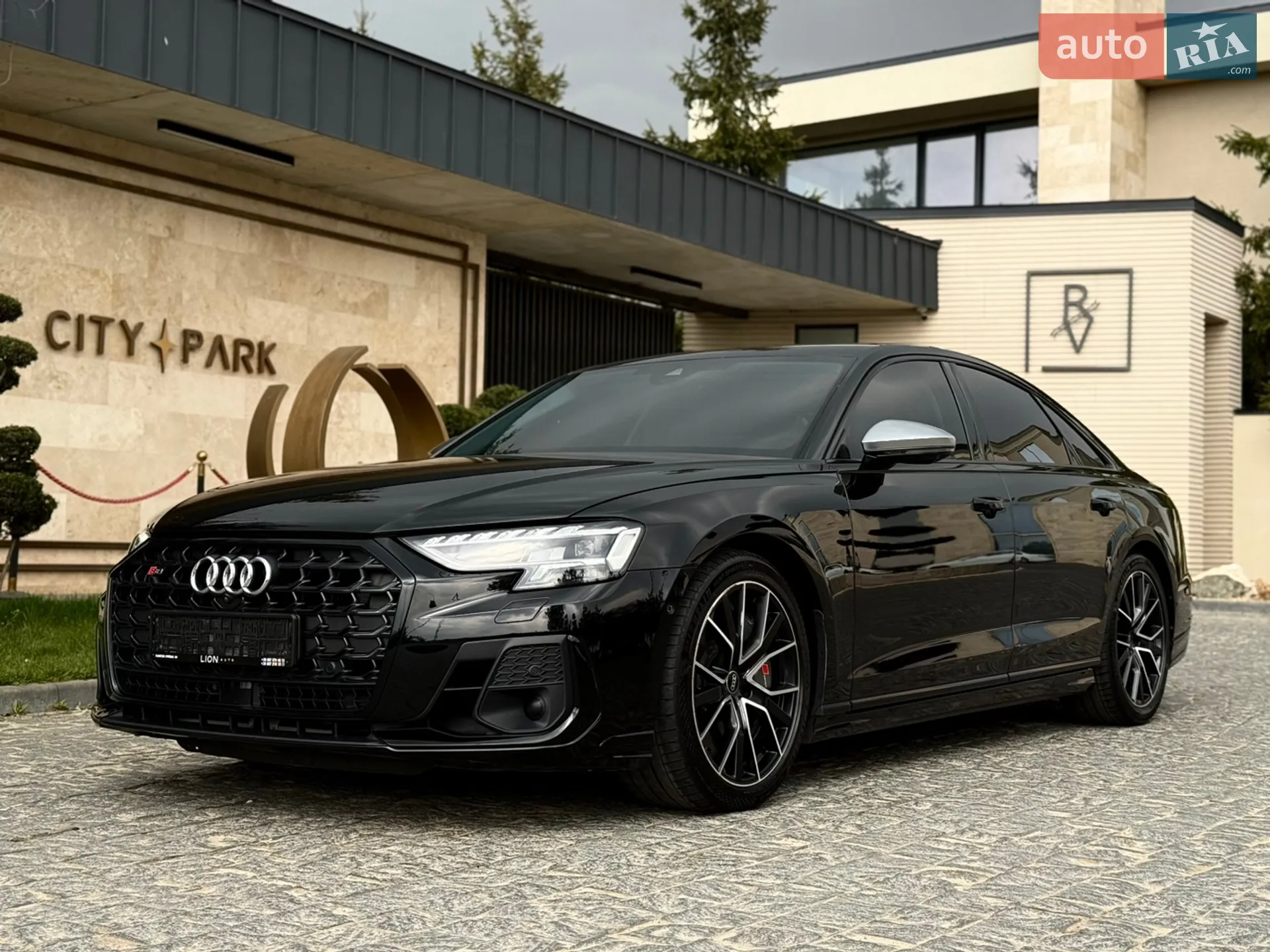 2022 Audi S8 - мініатюра 11