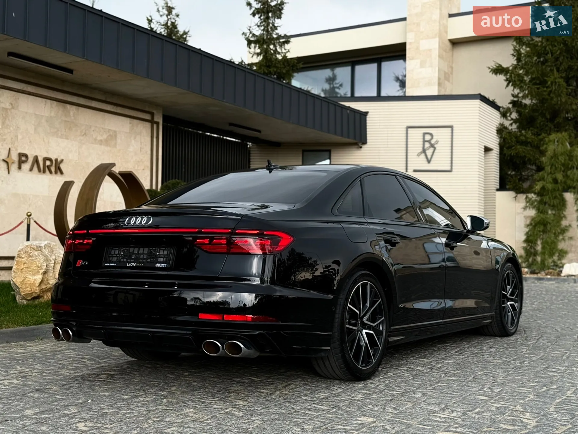 2022 Audi S8 - мініатюра 26