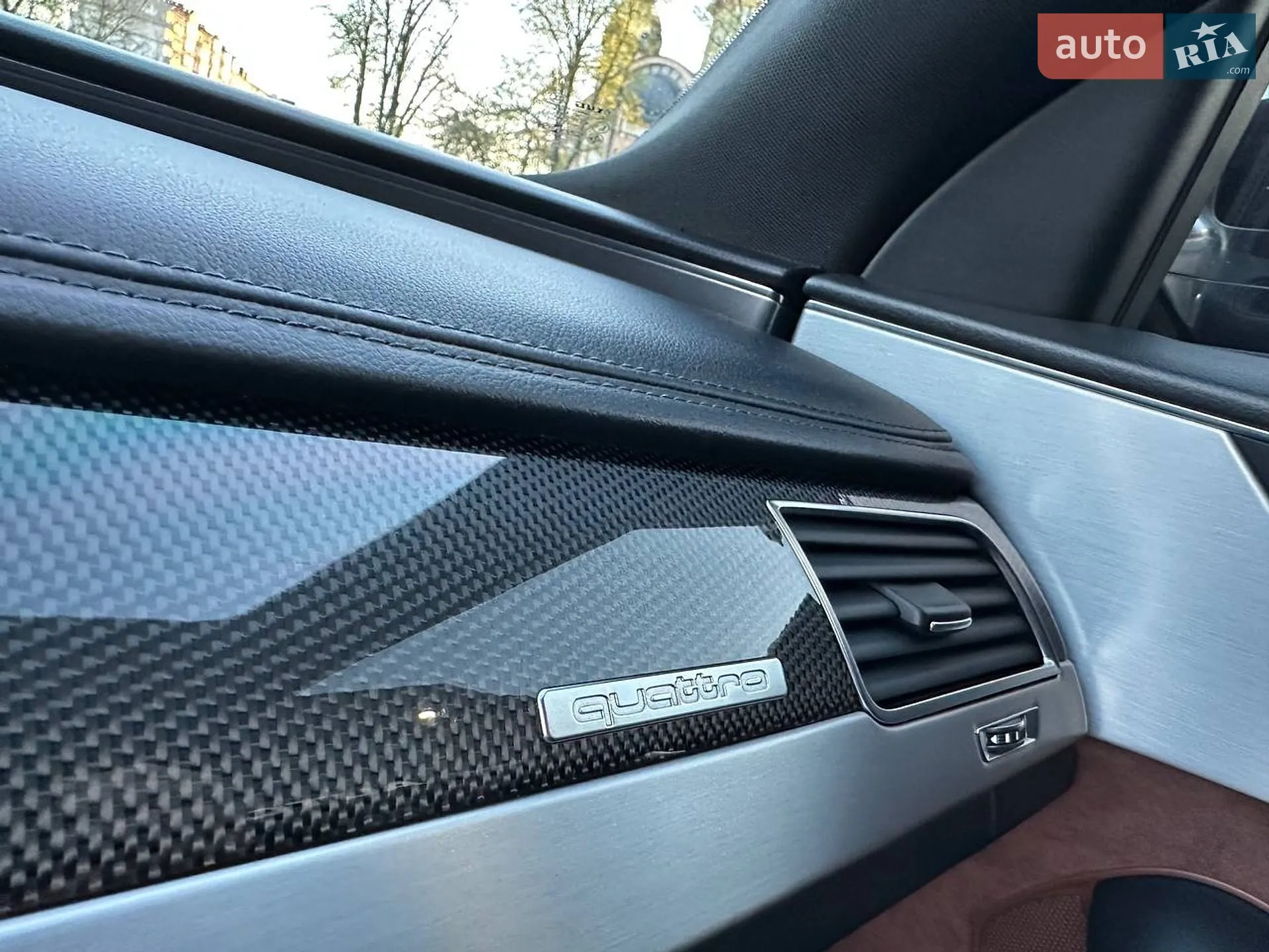 2013 Audi S8 - мініатюра 27