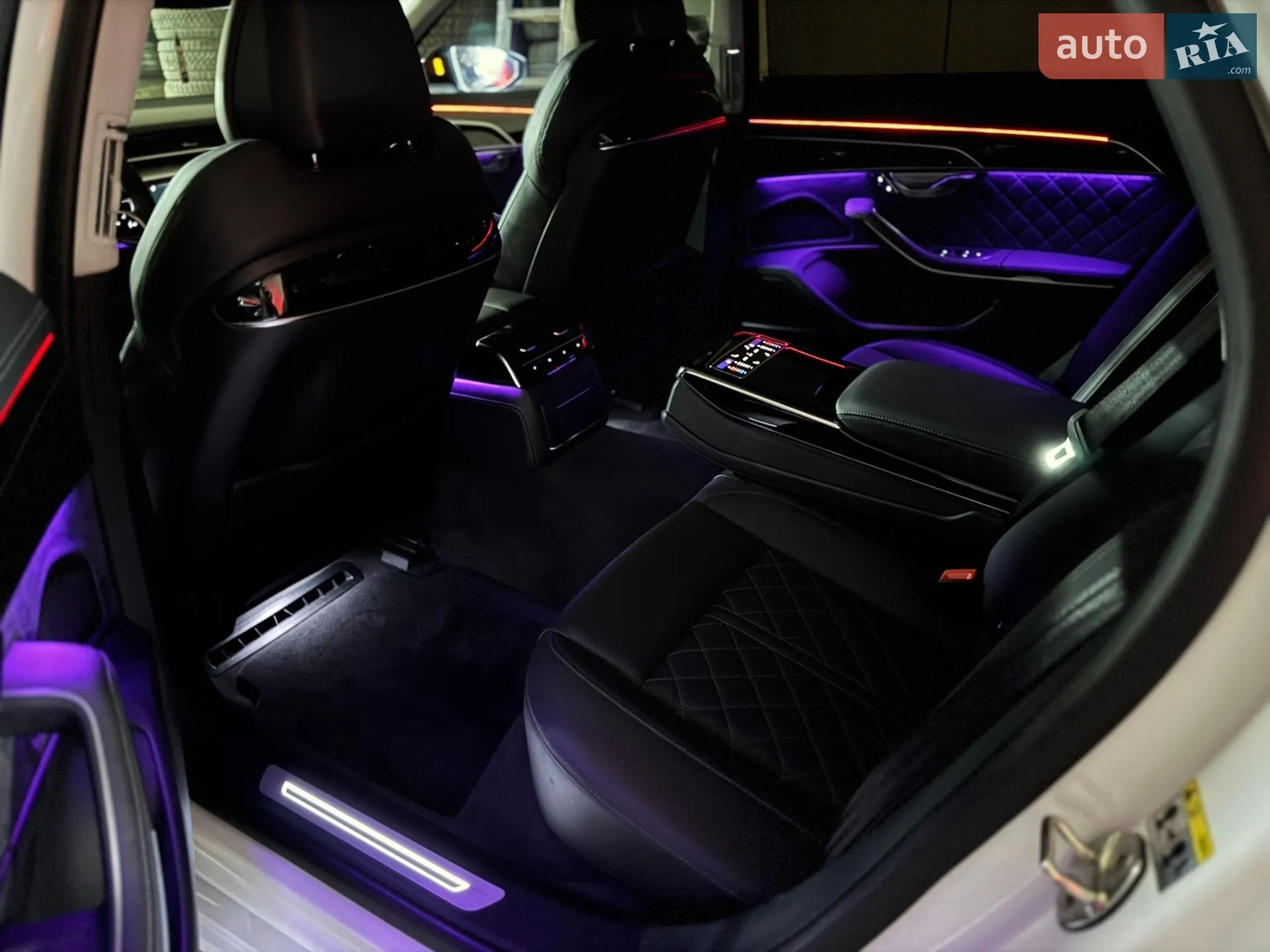 2023 Audi S8 - мініатюра 30