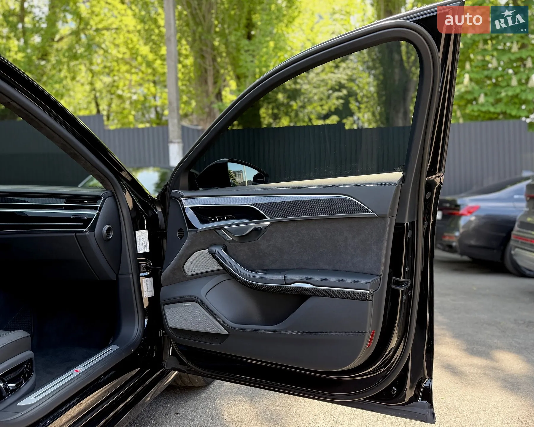 2021 Audi S8 - мініатюра 27