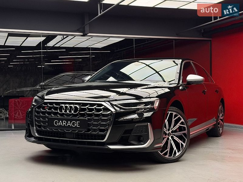Audi S8 2023