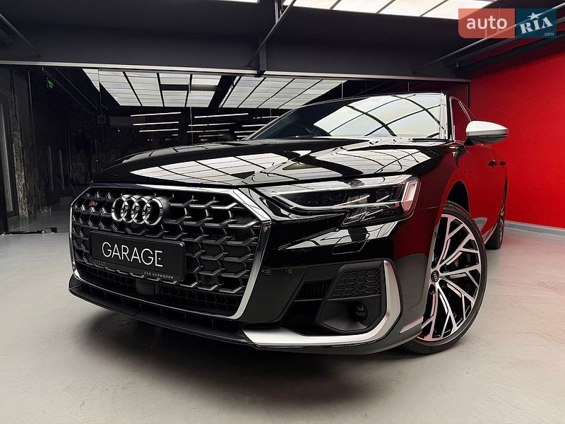 Седан Audi S8 2023 в Києві