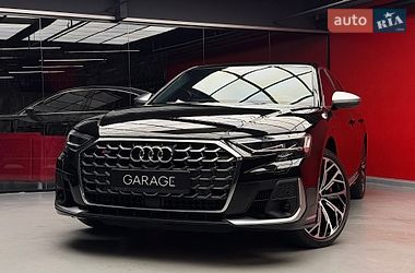Седан Audi S8 2023 в Києві