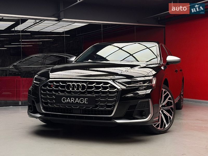 Седан Audi S8 2023 в Києві