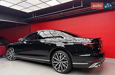Седан Audi S8 2023 в Києві