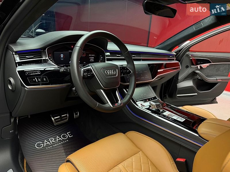 Седан Audi S8 2023 в Києві