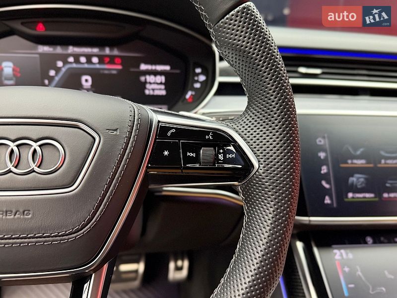 Седан Audi S8 2023 в Києві