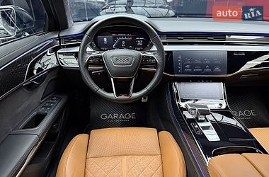 Седан Audi S8 2023 в Києві