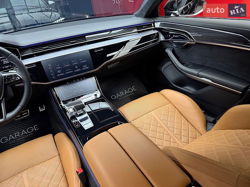 Седан Audi S8 2023 в Києві