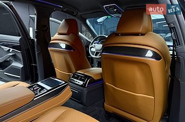 Седан Audi S8 2023 в Києві