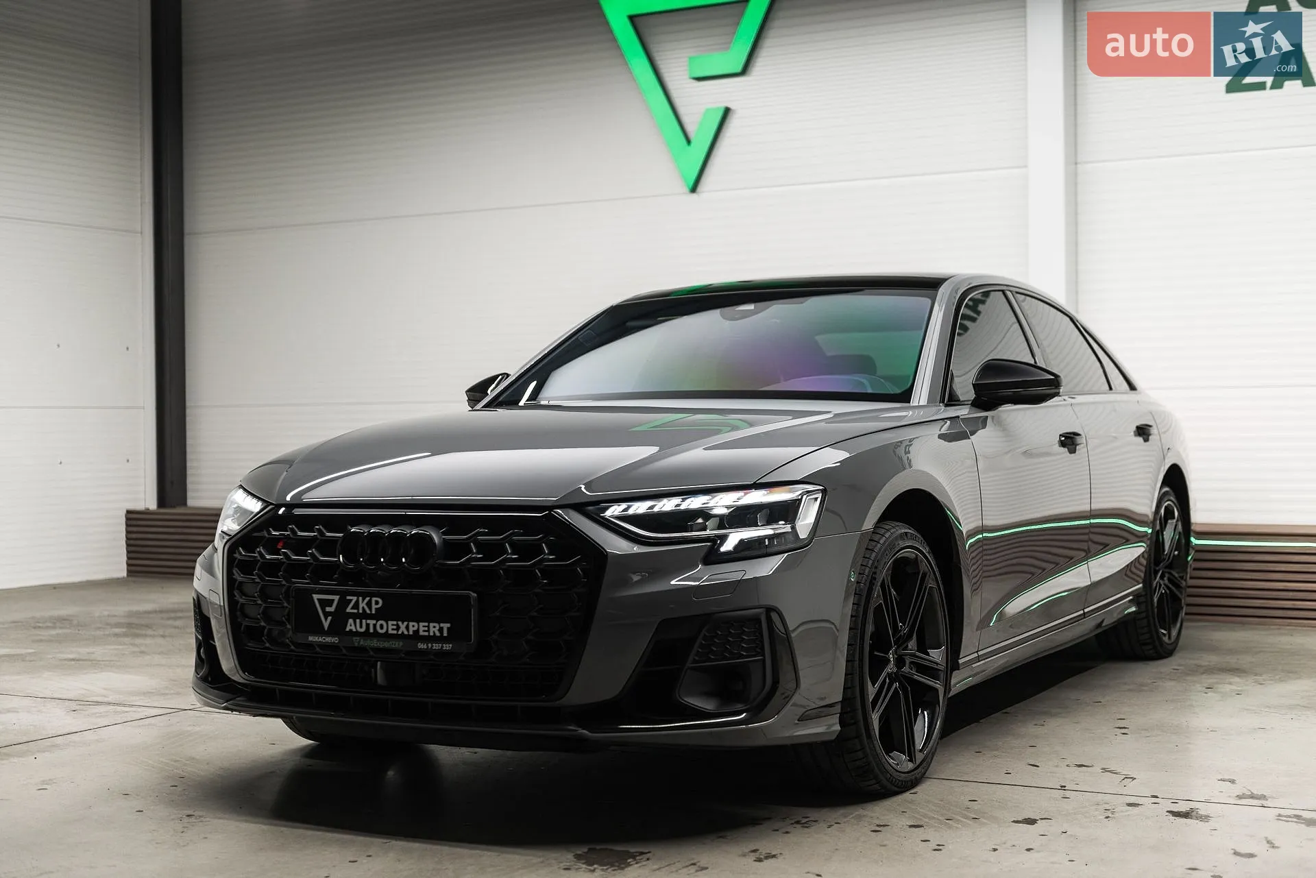 2023 Audi S8 - мініатюра 6